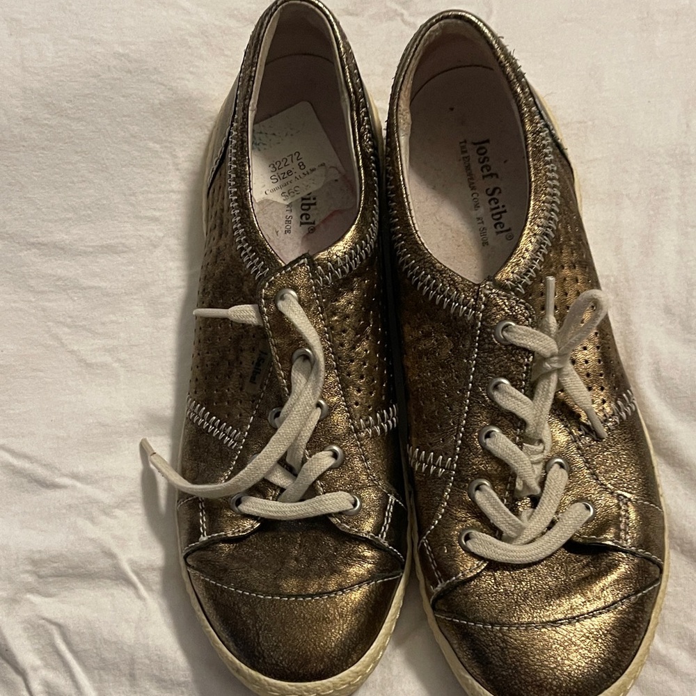 Josef Seibel Women's gold/bronze Casual Shoes